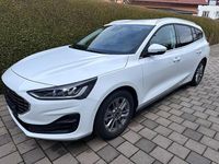 Gebraucht Ford Focus Titanium X 116 PS (85 kW) 2023 Weiß Limousine