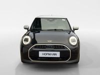 Gebraucht Mini Cooper Favoured 156 PS (114 kW) 2024 Midnight black metallic Kleinwagen