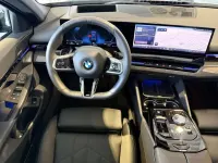 Gebraucht BMW 520 M Sport 197 PS (144 kW) 2025 Black sapphire metallic Kombi