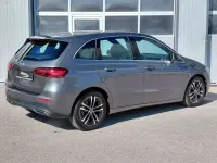 Gebraucht Mercedes B180 Progressive 136 PS (100 kW) 2025 Grau Van / Kleinbus
