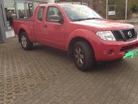 Gebraucht Nissan Navara 150 PS (110 kW) 2014 Rot Pickup