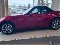 Neu Mazda MX5 Exclusive-Line 132 PS (97 kW) 2025 Rot Cabrio