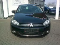 Second-hand VW Golf Style 105 CP (77 kW) 2011 Negru Monovolum
