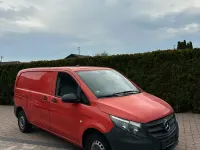 Gebraucht Mercedes Vito 114 PS (83 kW) 2015 Rot Van