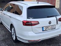 Gebraucht VW Passat Highline 150 PS (110 kW) 2018 Weiß Kombi