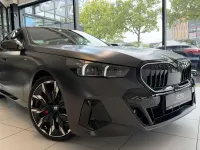Gebraucht BMW 540 M Sport 303 PS (222 kW) 2025 Grau Limousine