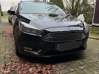 Usado Ford Focus Titanium 120 CV (88 kW) 2018 Negro Berlina