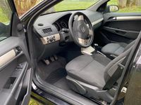 Gebraucht Opel Astra 115 PS (84 kW) 2008 Schwarz Kombi