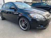 Używany Kia Ceed 125 KM (91 kW) 2011 Czarny Hatchback