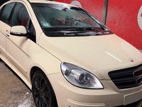 Gebraucht Mercedes B180 109 PS (80 kW) 2008 Beige Van / Kleinbus