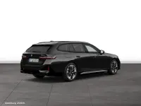 Gebraucht BMW 540 Sport Line 286 PS (210 kW) 2025 Schwarz Kombi