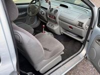 Gebraucht Renault Twingo Expression 75 PS (55 kW) 2002 Beige Kleinwagen