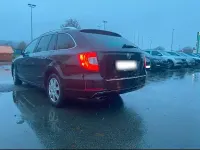 Gebraucht Skoda Superb Family 140 PS (102 kW) 2012 Schwarz Kombi