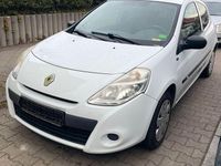 Gebraucht Renault Clio II 75 PS (55 kW) 2011 Weiß Limousine