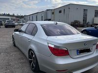 Gebraucht BMW 530 258 PS (189 kW) 2005 Silber Limousine
