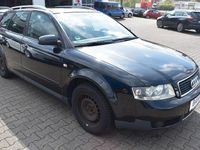 Używany Audi A4 131 KM (96 kW) 2002 Czarny Kombi