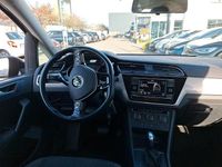 Gebraucht VW Touran 116 PS (85 kW) 2020 Grau Van / Kleinbus
