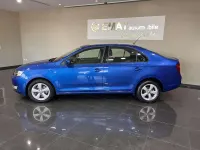Gebraucht Skoda Rapid Elegance 122 PS (89 kW) 2014 Raceblau metallic Kleinwagen