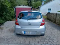 Gebraucht Hyundai i20 77 PS (56 kW) 2009 Silber Kleinwagen