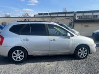 Gebraucht Kia Carens 140 PS (102 kW) 2008 Silber Van / Kleinbus