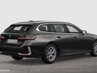 Gebraucht BMW 520 Sport Line 208 PS (152 kW) 2025 Grau Kombi