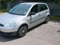 Gebraucht Ford Fiesta 69 PS (50 kW) 2004 Silber Kleinwagen
