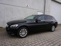 Gebraucht Mercedes C220 170 PS (125 kW) 2016 Schwarz  unilack Kombi