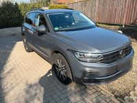 Gebraucht VW Tiguan 150 PS (110 kW) 2023 Grau SUV