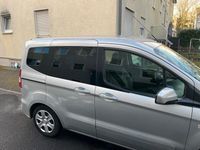 Gebraucht Ford Tourneo Courier 101 PS (74 kW) 2018 Silber Van / Kleinbus
