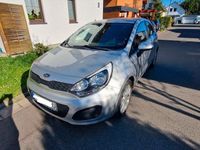 Gebraucht Kia Rio Edition 7 109 PS (80 kW) 2012 Silber Limousine