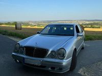 Second-hand Mercedes E270 169 CP (124 kW) 2001 Argintiu Berlinǎ