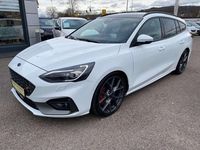 Gebraucht Ford Focus ST 190 PS (139 kW) 2019 Frostweiß Kombi