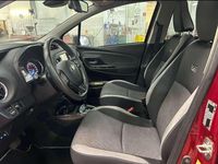 Gebraucht Toyota Yaris Hybrid Club 75 PS (55 kW) 2019 Rot Limousine