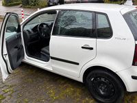 Gebraucht VW Polo 60 PS (44 kW) 2007 Weiß Kleinwagen