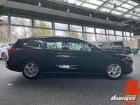 Używany Ford Focus Cool & Connect 120 KM (88 kW) 2020 Czarny Kombi