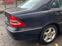 Gebraucht Mercedes C180 135 PS (99 kW) 2001 Blau Limousine