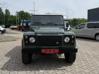 Gebraucht Land Rover Defender 122 PS (89 kW) 2010 Grün SUV
