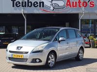 Gebraucht Peugeot 5008 156 PS (114 kW) 2011 Grau Van / Kleinbus