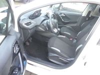 gebraucht Peugeot 208 1,6 e-HDI STYLE 92PS STOP&START !!!TOP!!!