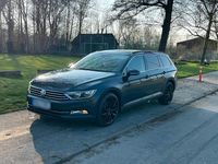 Gebraucht VW Passat 120 PS (88 kW) 2018 Grau Kombi