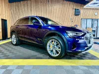 Gebraucht Audi e-tron S-Line 300 kW (408 PS) 2022 Blau SUV