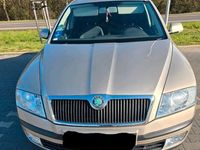 Gebraucht Skoda Octavia Ambiente 116 PS (85 kW) 2005 Gelb Limousine