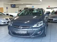 Gebraucht Opel Astra Innovation 140 PS (102 kW) 2013 Grau Limousine