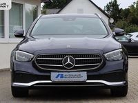 Gebraucht Mercedes E300 AMG 306 PS (225 kW) 2020 Selenitgrau (metallic) Limousine