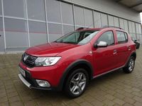 Gebraucht Dacia Sandero Prestige 90 PS (66 kW) 2017 Rot Kleinwagen