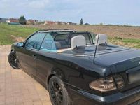 Gebraucht Mercedes CLK230 193 PS (141 kW) 2000 Schwarz Cabrio