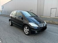 Gebraucht Mercedes A180 109 PS (80 kW) 2011 Schwarz Kleinwagen