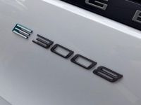 Gebraucht Peugeot e-3008 GT 156 kW (213 PS) 2024 Weiß SUV