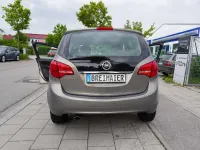 Gebraucht Opel Meriva Edition 131 PS (96 kW) 2010 Muskatgrau/muskat braun(m2) Van / Kleinbus