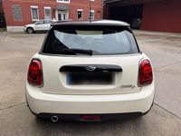 Usado Mini Cooper D 116 HP (85 kW) 2017 Branco Citadino
